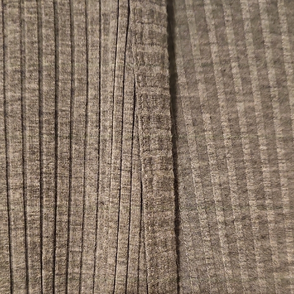 Gray Ribbed Long Cardigan - Picture 2 of 3